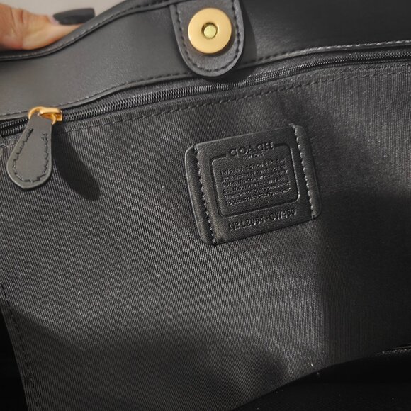 Coach Women's Shoulder Bag - Picture 6 of 6